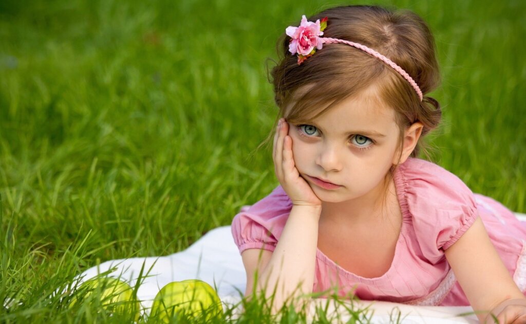 Feeling Bored With Your Usual Routine? Here's 5 Ways to Shake Things Up - Femme Coach article featured image