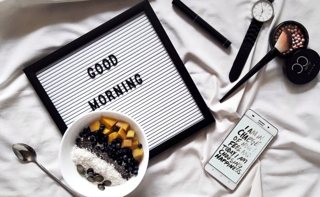 How to Live Life Like an Instagram Influencer - Femme Coach article featured image