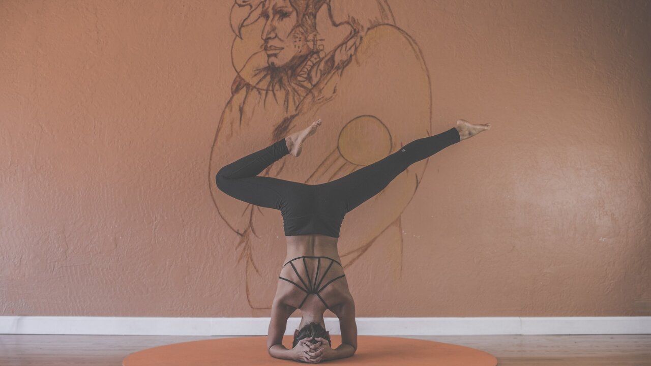 Being Mindful On and Off the Mat - Femme Coach article featured image