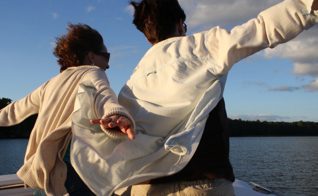 3 Ways to Develop Self-Confidence in a Relationship - Femme Coach article featured image