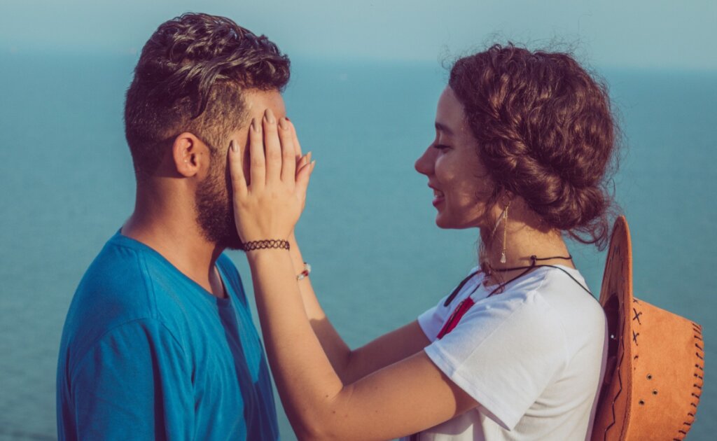 How to Heal from a Fear of Abandonment in Relationships - Femme Coach article featured image