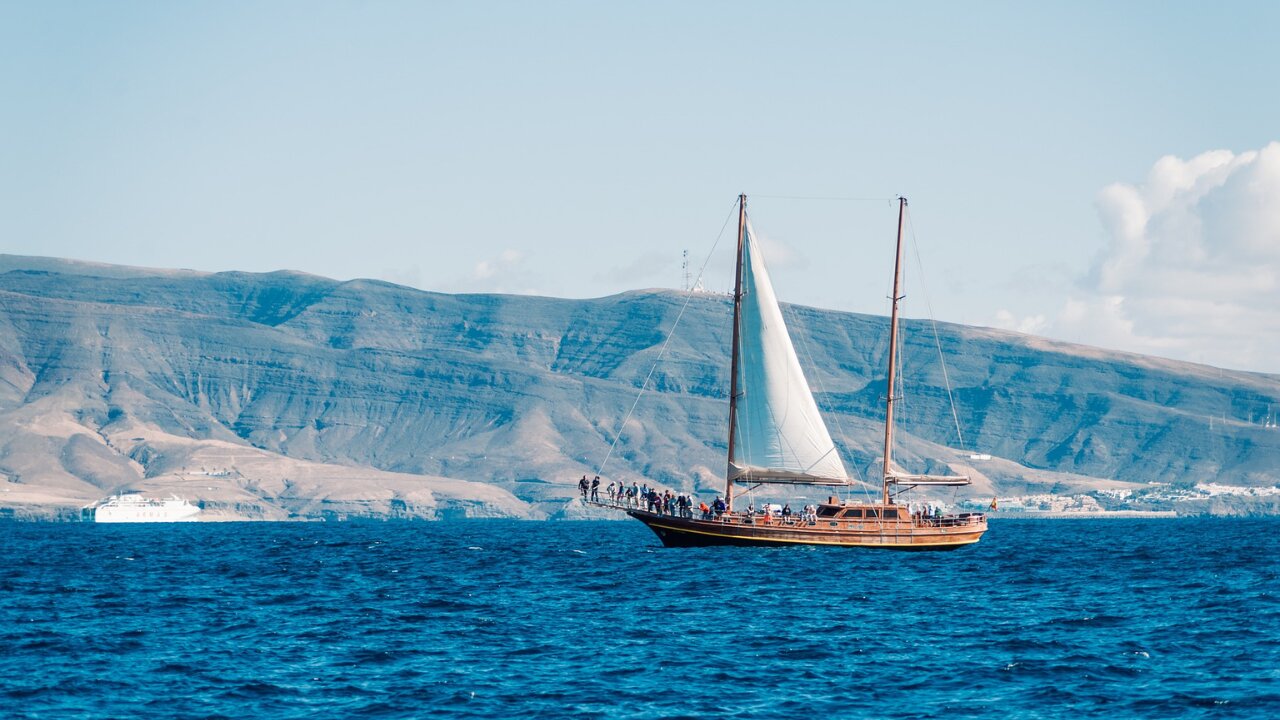 Three Ways to Get Healthy During the Holiday Season - Femme Coach article featured image